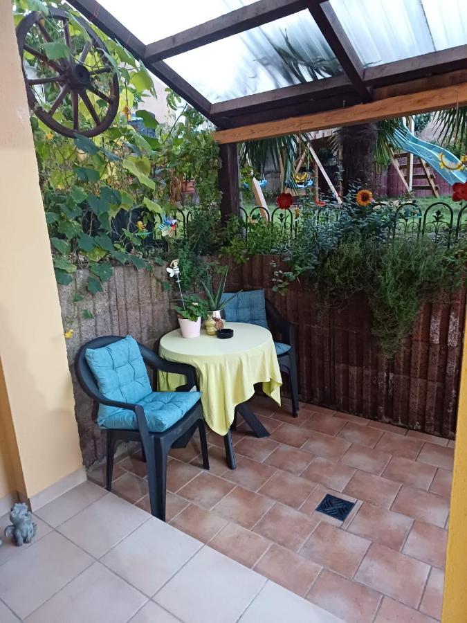 Ferienwohnung Neli Am Rhein Rheinbrohl Buitenkant foto